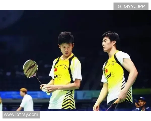 南京羽毛球队在冠军赛中的默契配合与战术分析