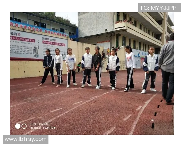 刘娜：从绿茵场到人生舞台的深度对话与成长故事